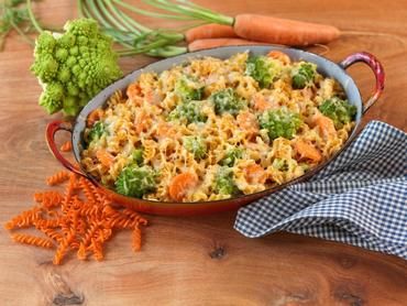 Gratin coloré de brocoli et spirales aux lentilles corail Gratin coloré de brocoli et spirales aux lentilles corail